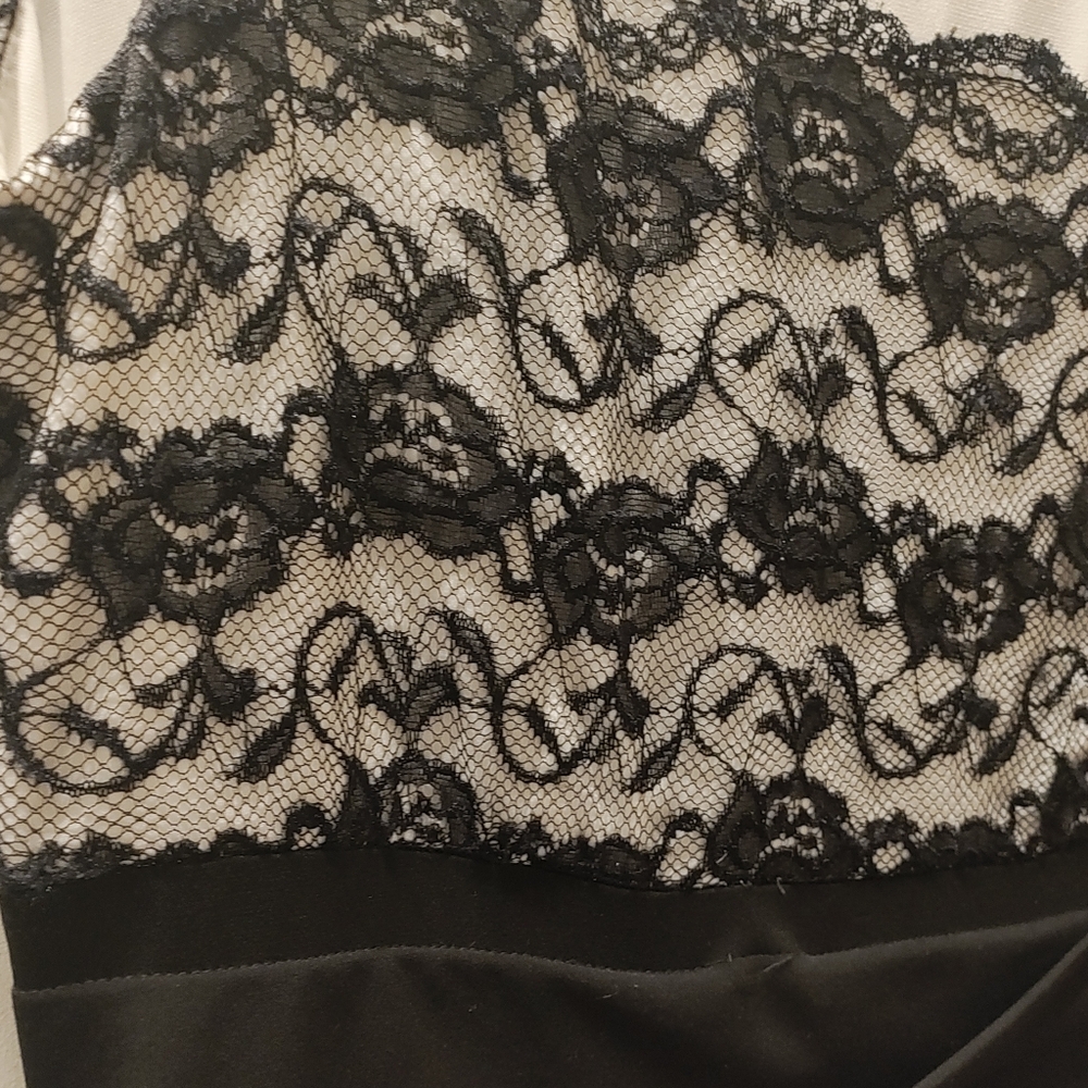 Dress - Picture 2 of 5